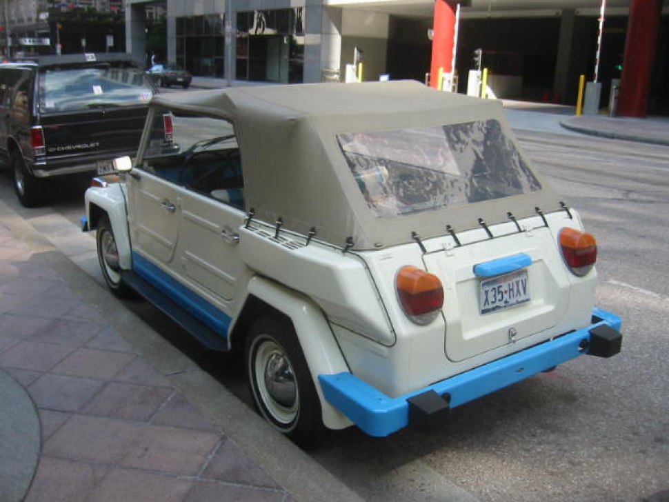 Soft convertible roof and classic rear design of a vintage vehicle