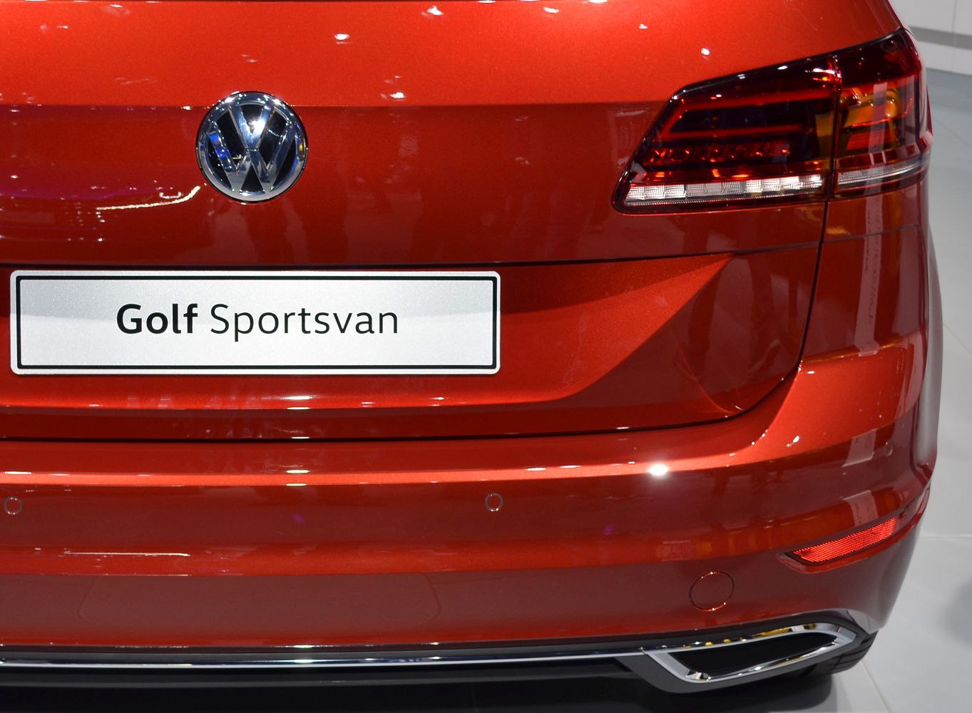 Rear view close-up with badge and tail light design