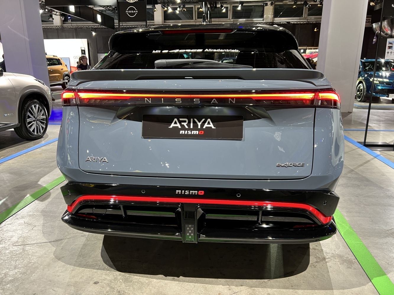 Rear view with LED light bar and sporty diffuser