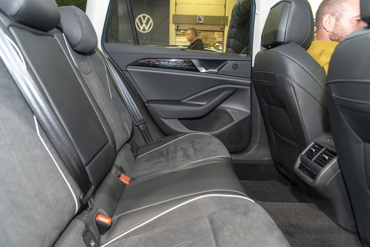 Rear seats and door interior with premium upholstery and air vents