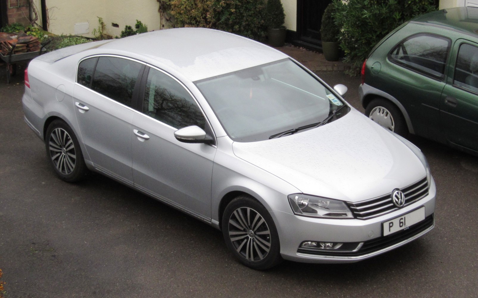 Silver sedan with alloy wheels and front three-quarter view