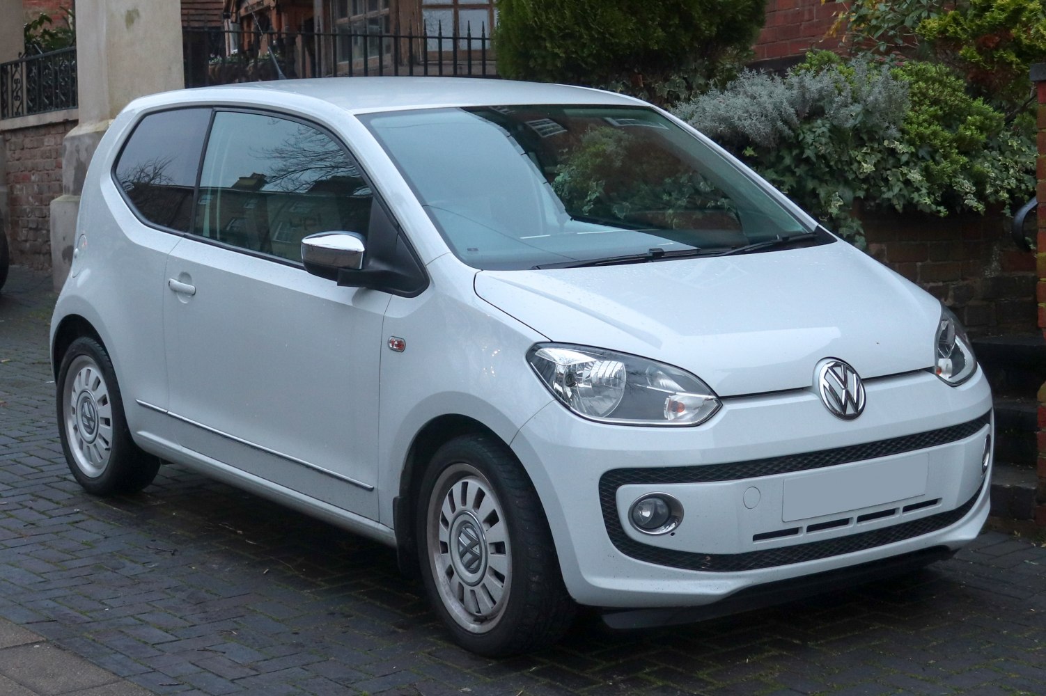 Front angle view with clear headlights and fog lights