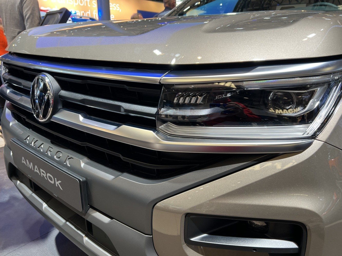 Close-up of front grille and IQ.Light headlight