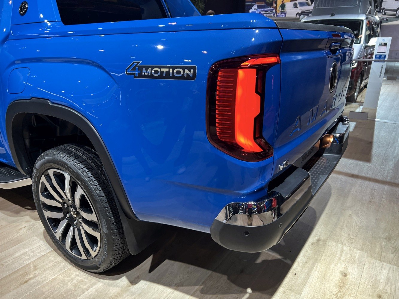 Rear section with 4MOTION badge and illuminated tail light