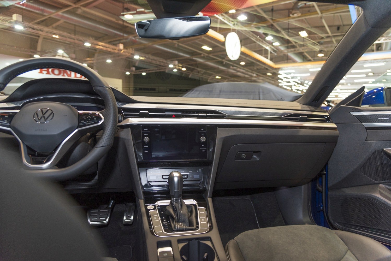 Digital cockpit with touchscreen infotainment and gear shifter