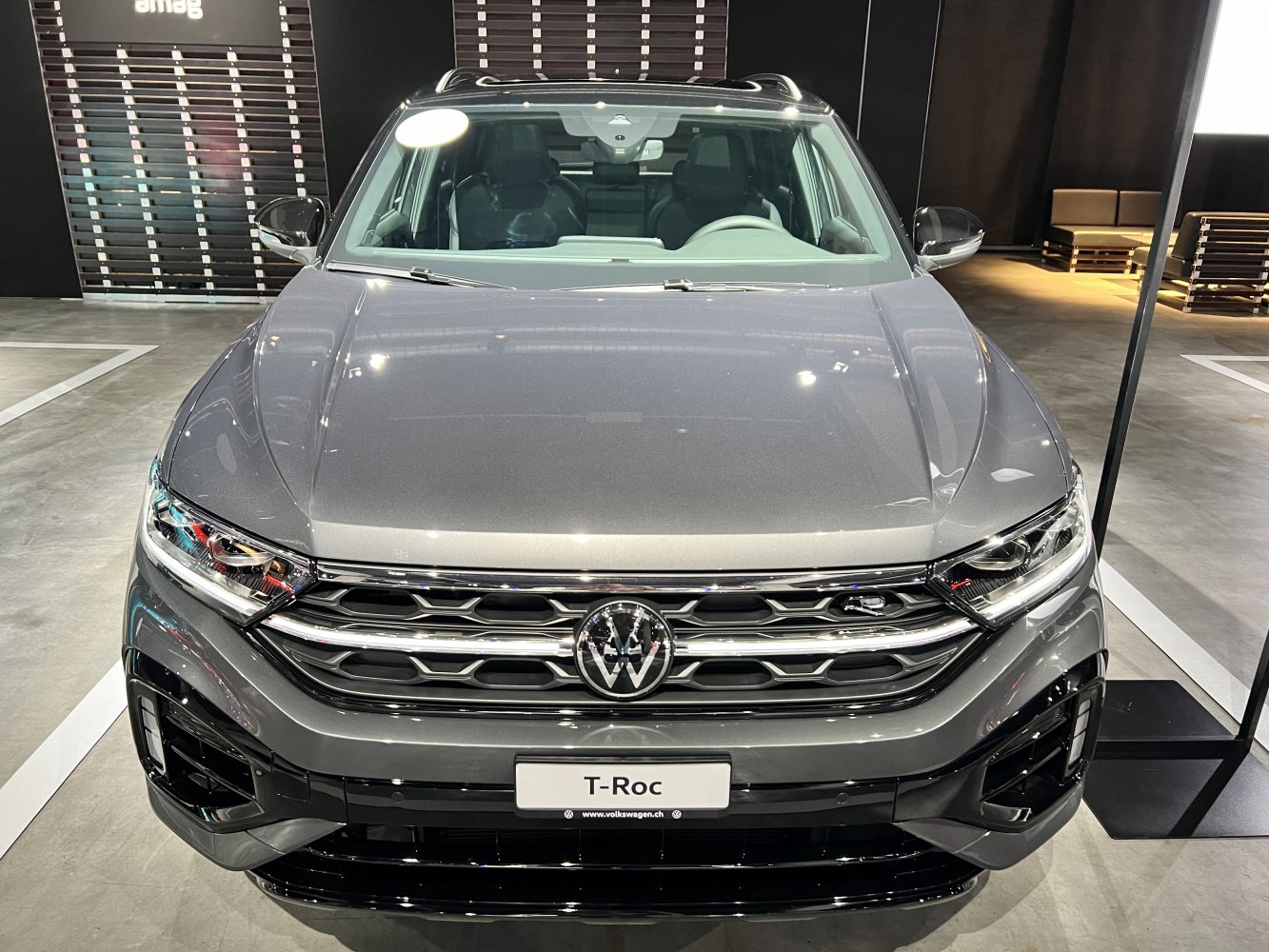 Front view with redesigned grille and LED headlights