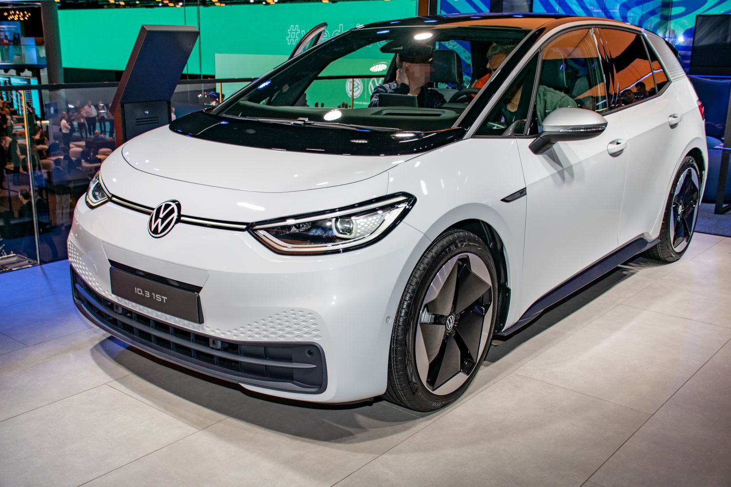 Front angle with LED headlights and aerodynamic wheels