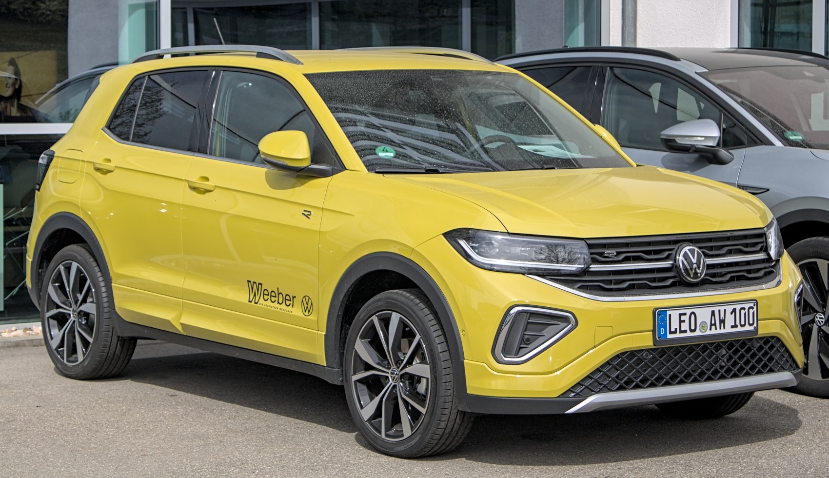 Front side view with LED headlights and sporty alloy wheels