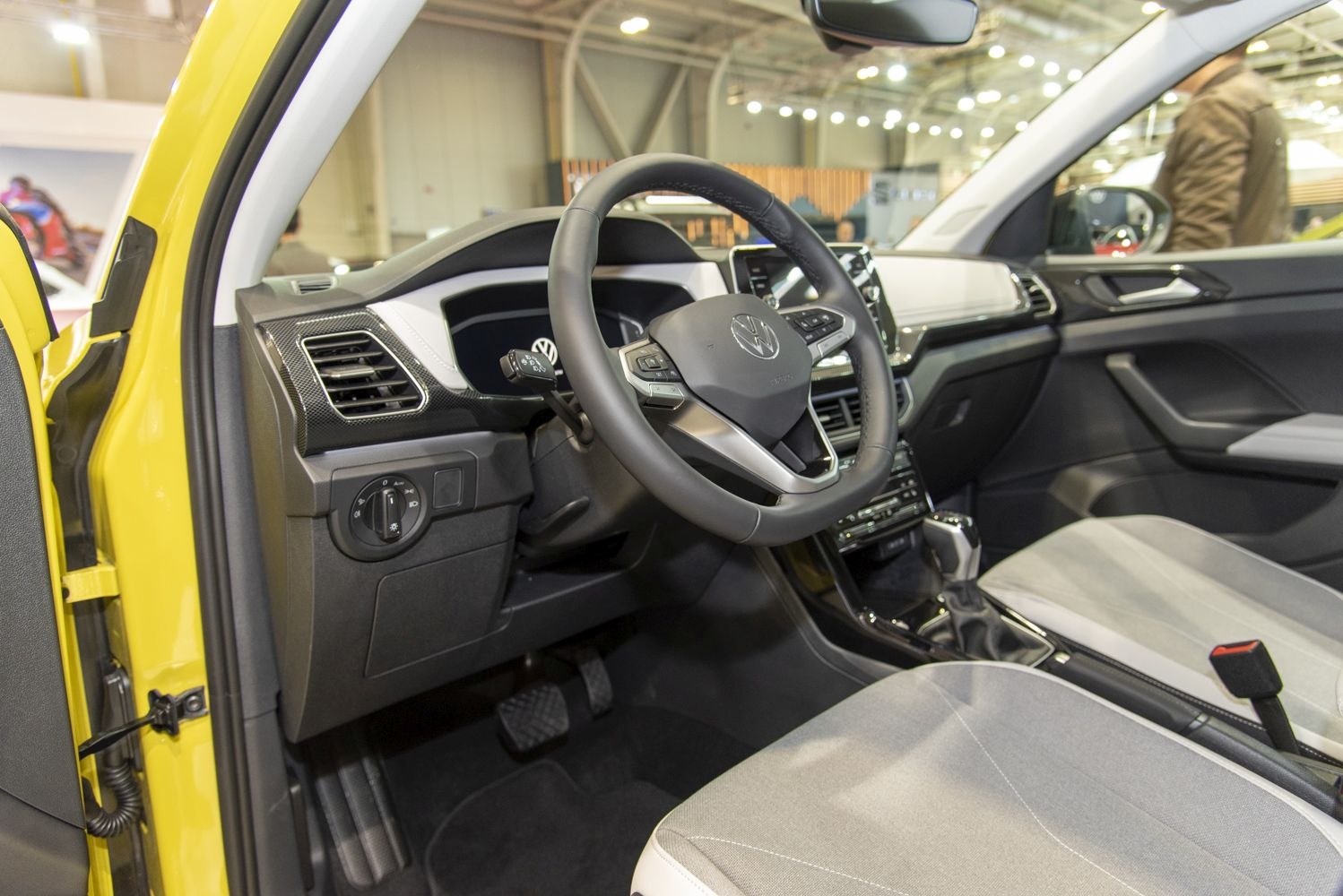 Modern digital dashboard and multifunction steering wheel