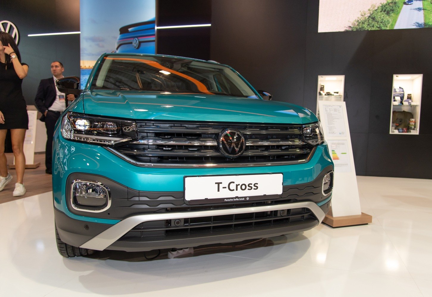 Front view with LED headlights and wide grille