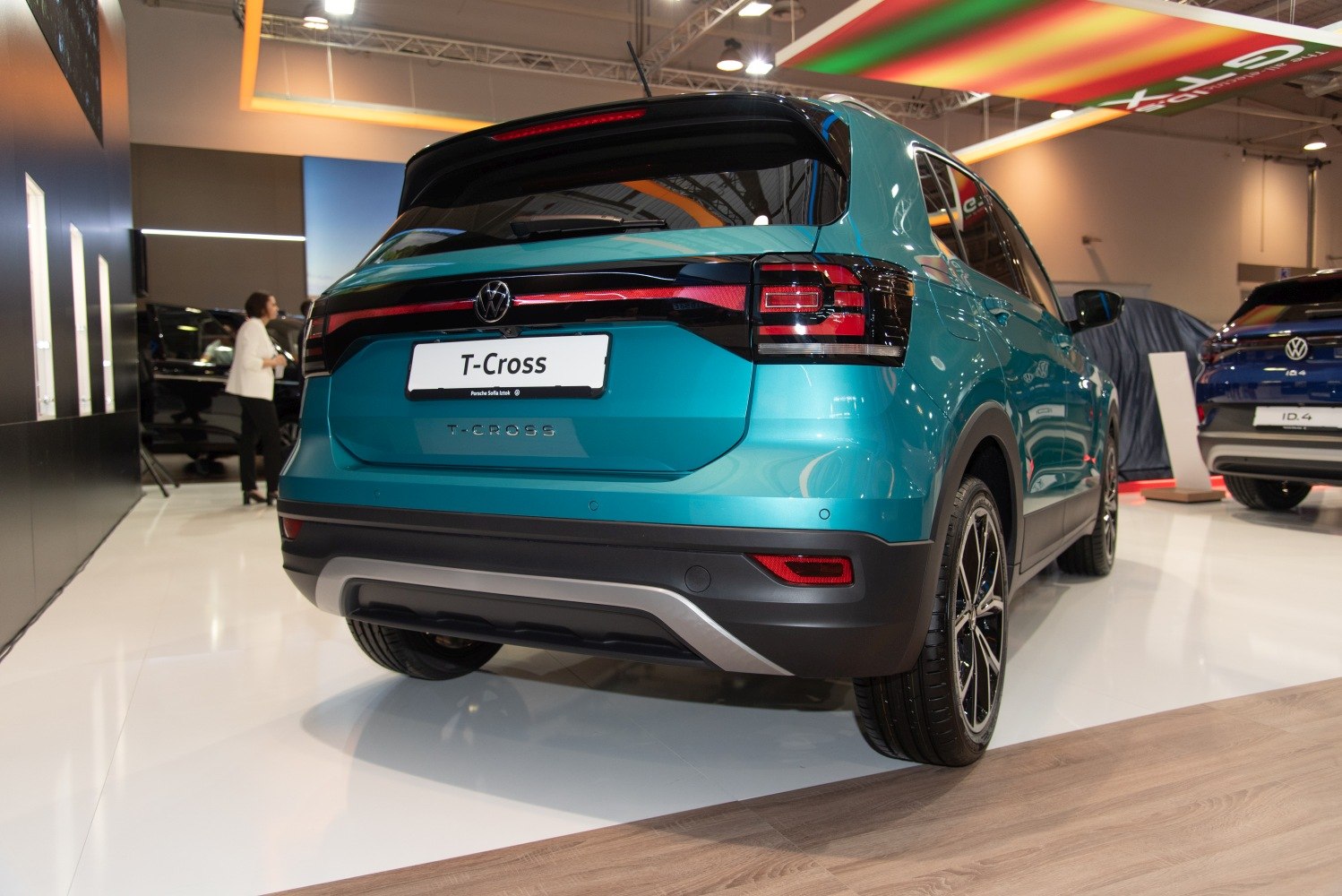 Rear view with LED taillights and alloy wheels