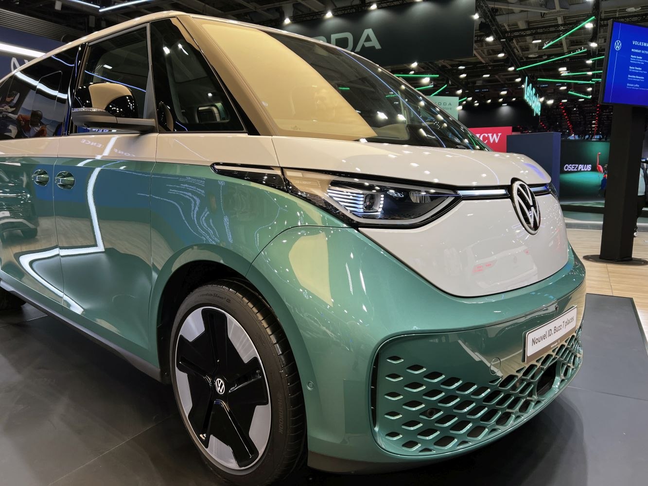Front LED headlight and futuristic wheel with two-tone green-white body