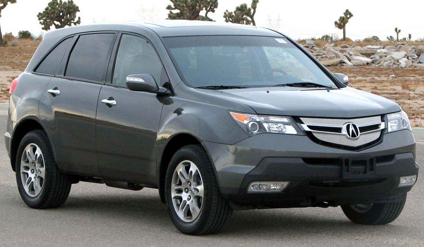 Front grille and alloy wheels of an SUV