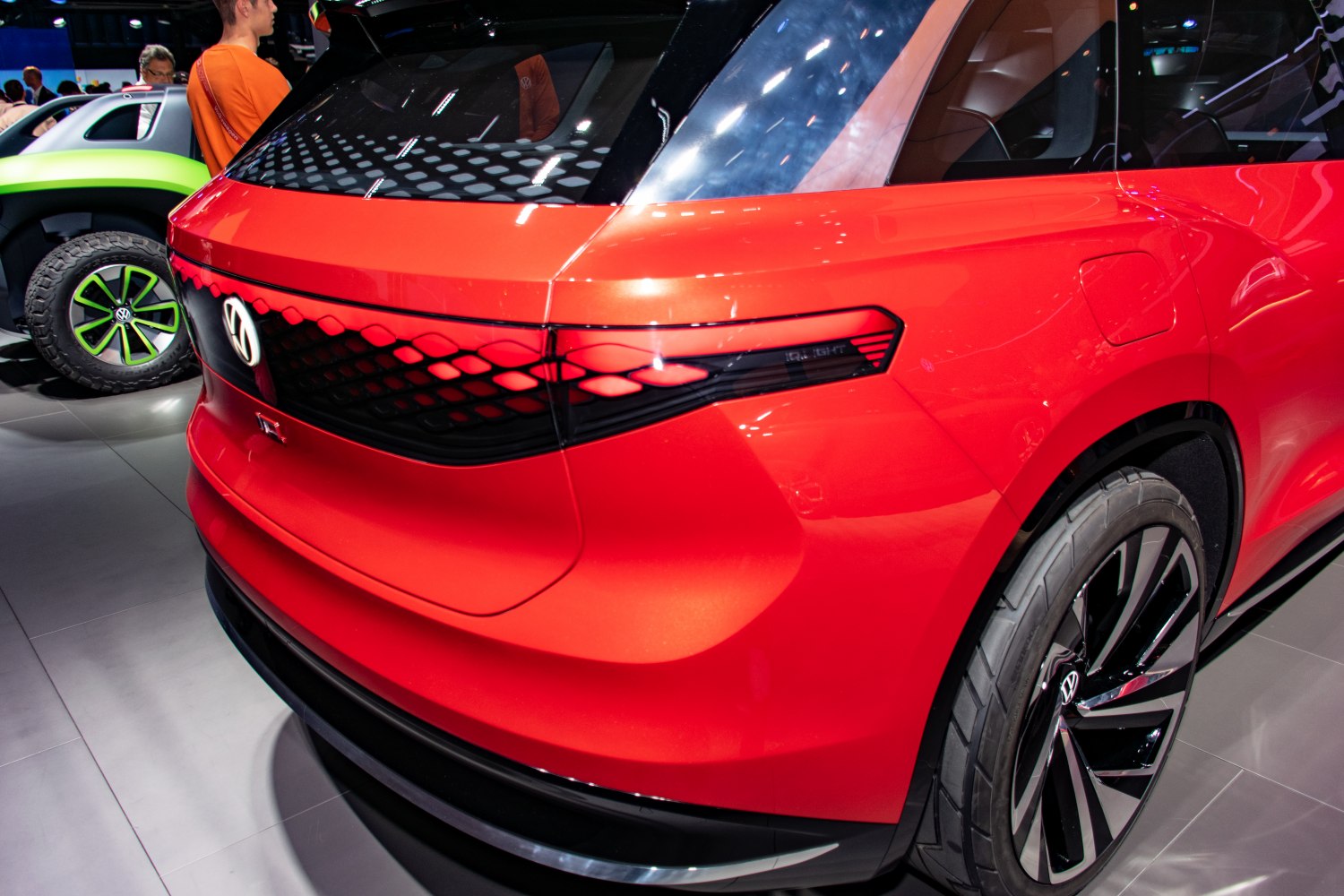 Rear view with LED taillights and aerodynamic wheels