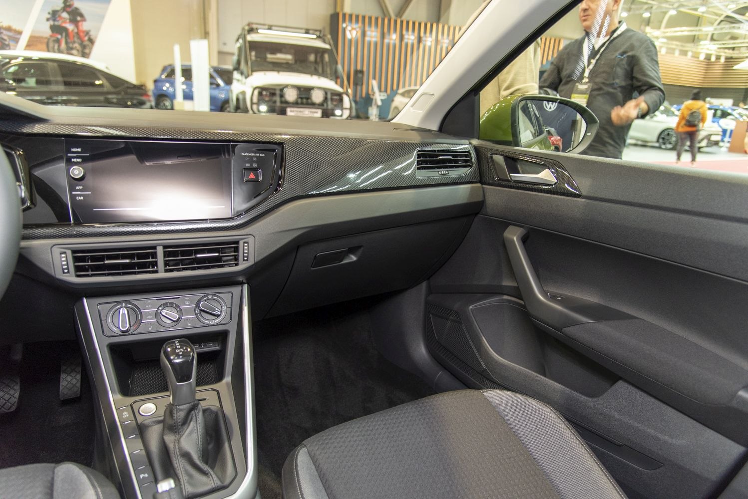 Interior dashboard and gear shift console with multimedia display