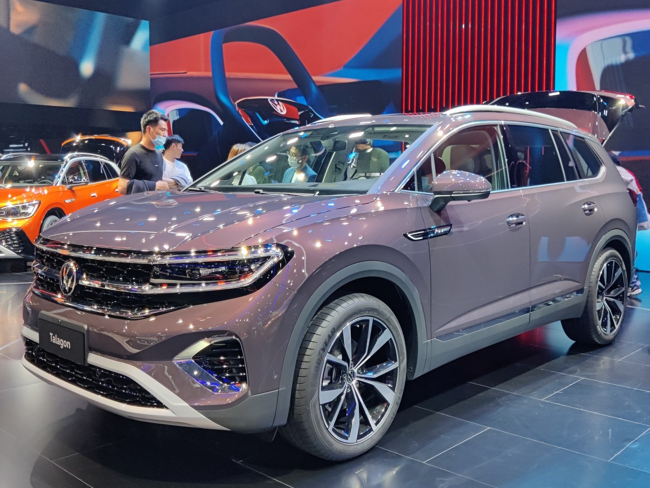 Front-side view of SUV with LED headlights and alloy wheels