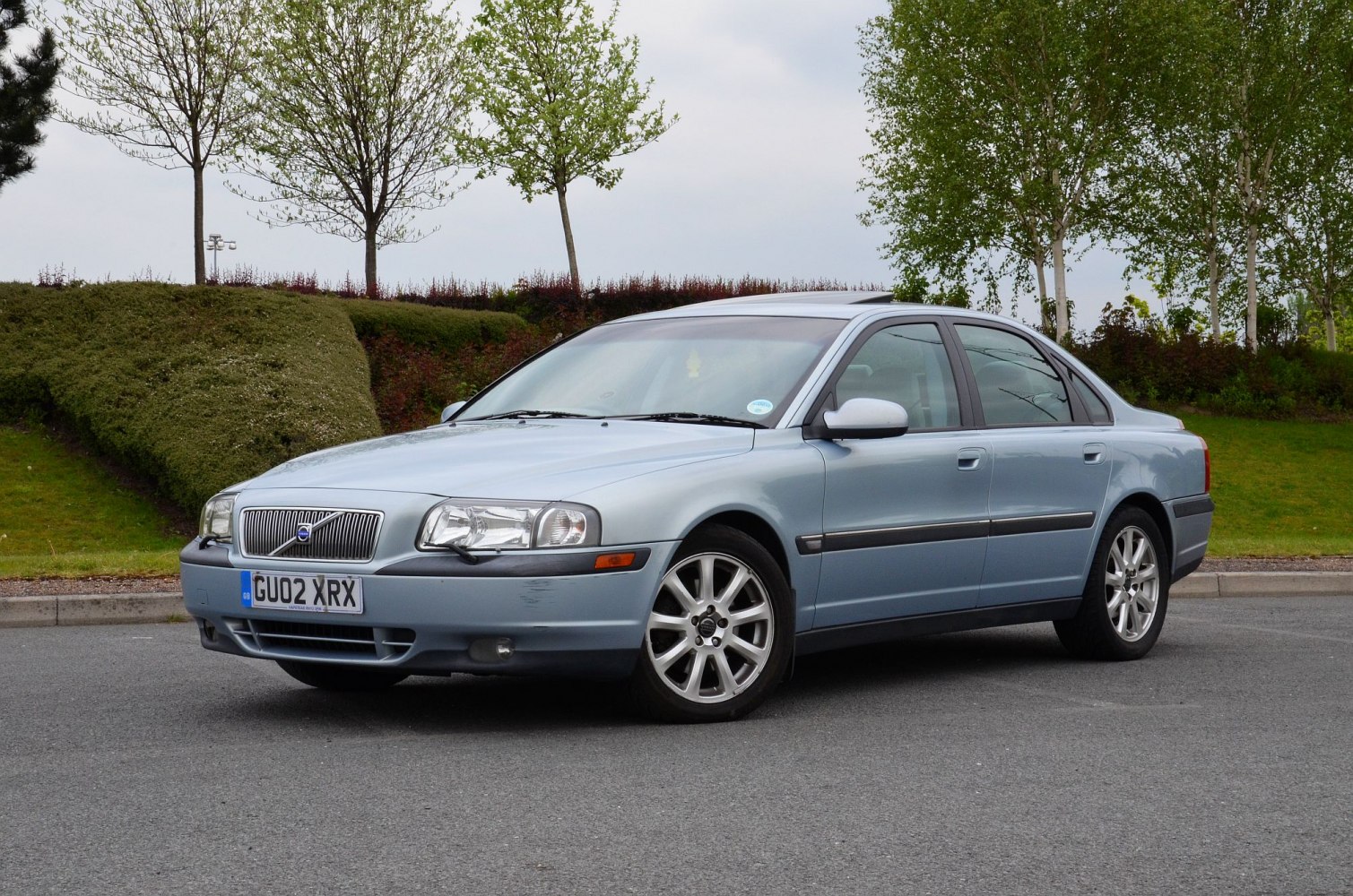 Classic sedan with alloy wheels