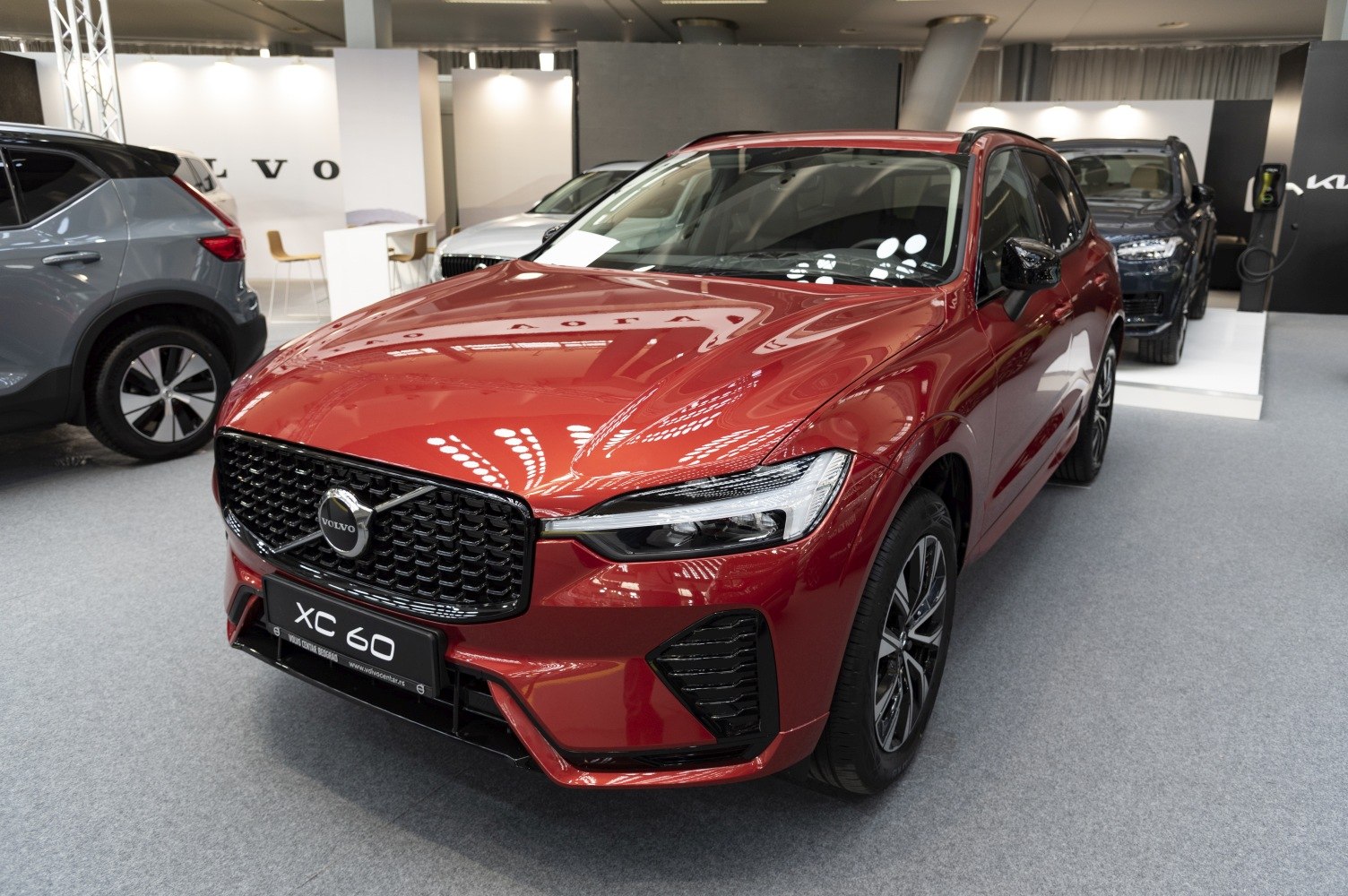 Front view with LED headlights and black grille