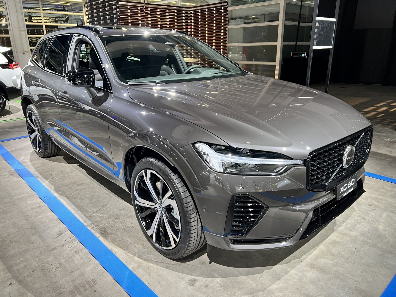 Front-side view with LED headlights and alloy wheels