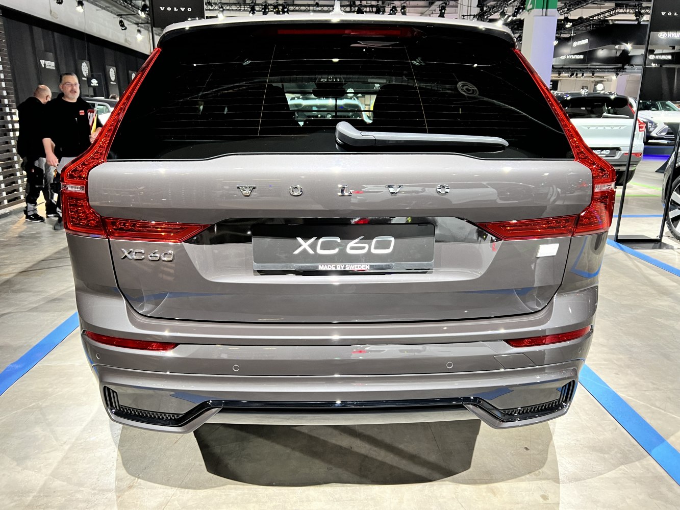 Rear view with distinctive taillights and rear wiper