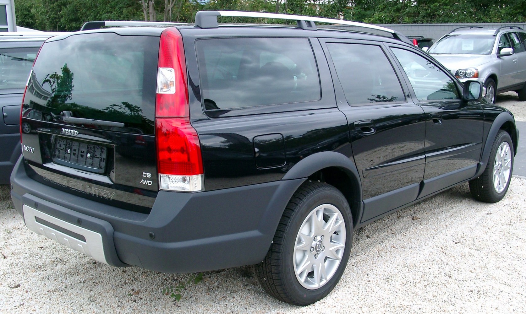 Rear side view with taillights and rugged bumper