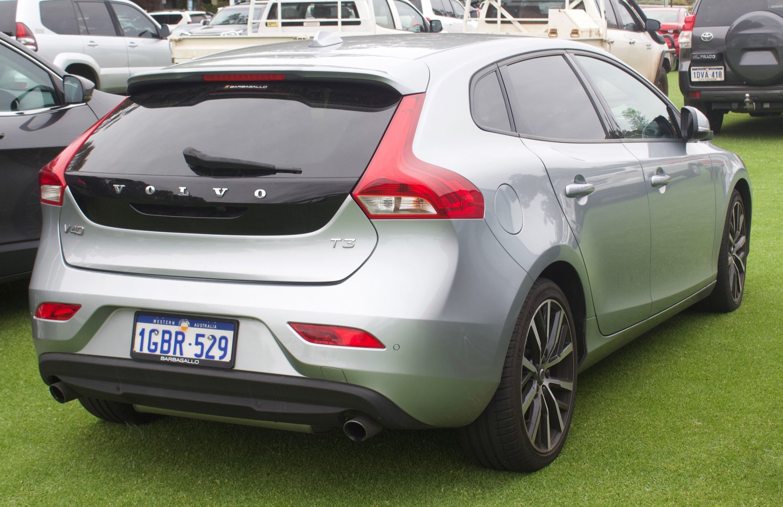 Rear hatch design with distinct tail lights and rear windshield wiper