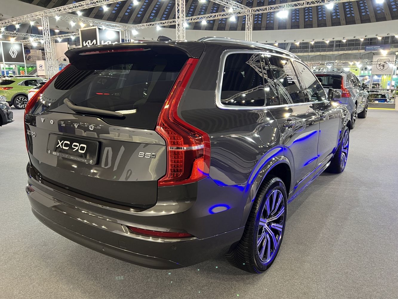 Rear view with LED tail lights and rear wiper of a modern SUV.