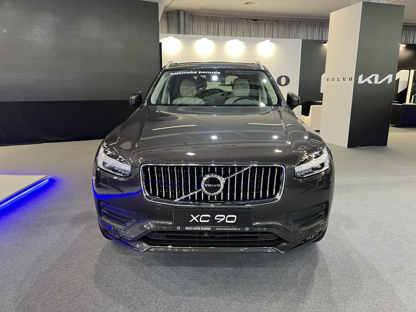 Front view with grille and LED headlights