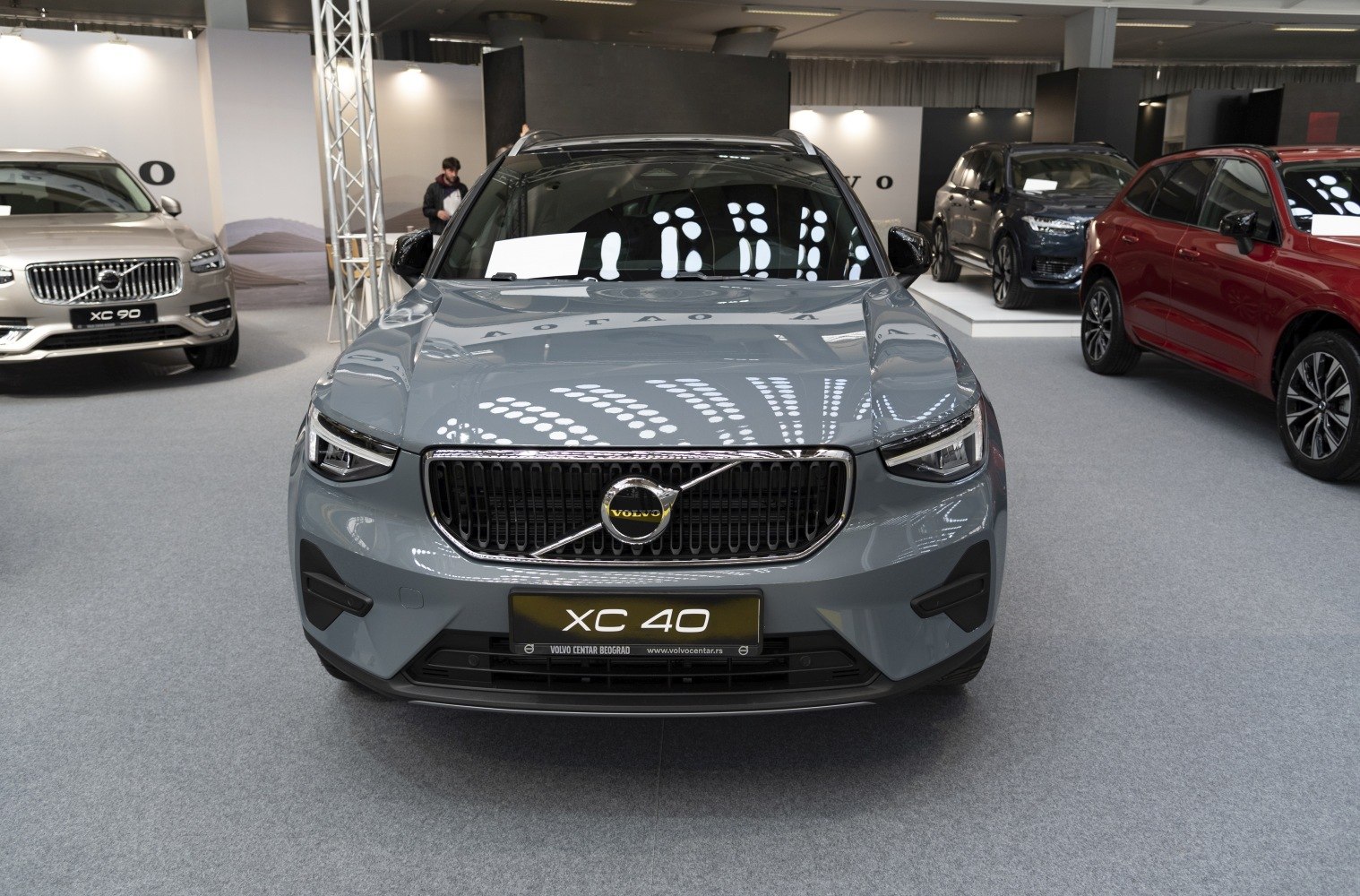 Front view with grille and headlight design