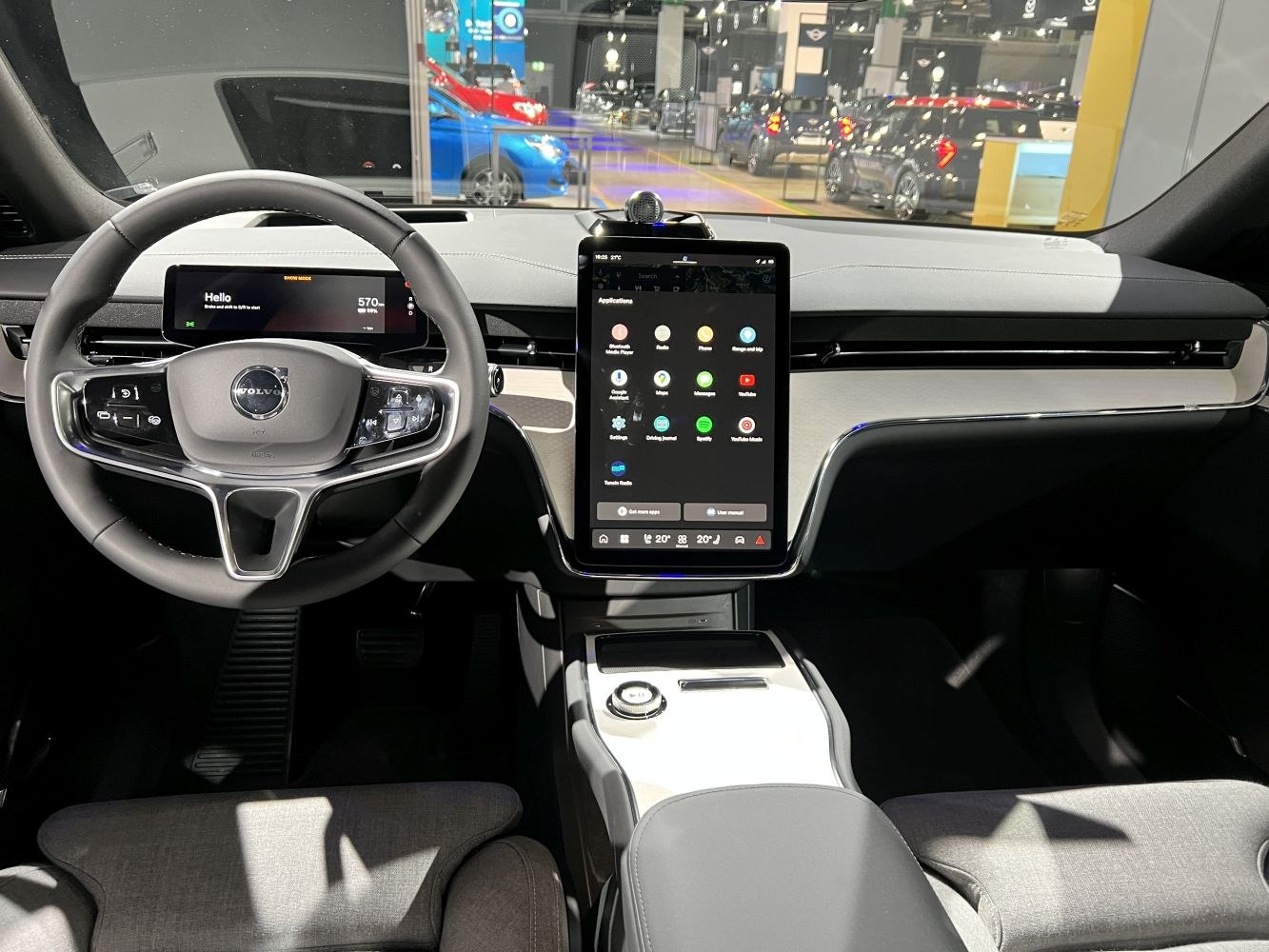 Digital dashboard and large vertical touchscreen infotainment system