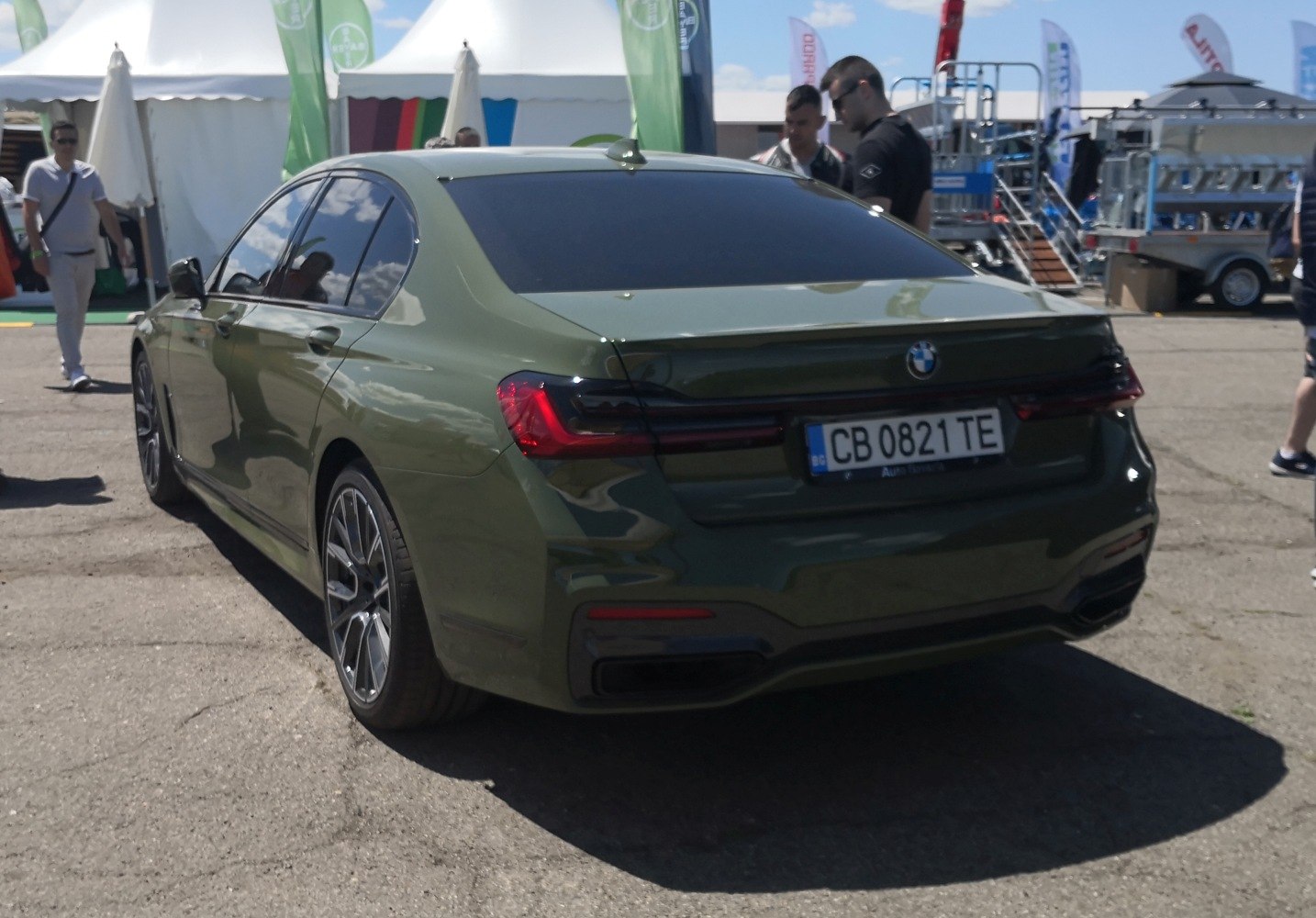 Rear view of facelifted luxury sedan with distinctive taillights and exhaust