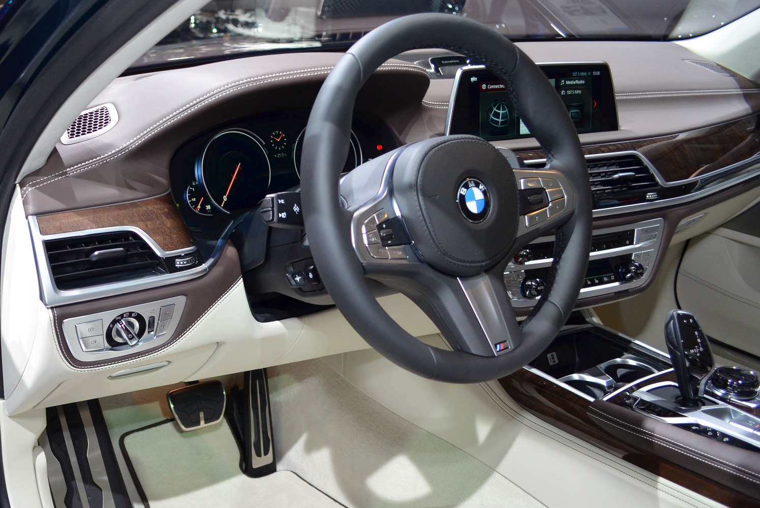 Luxury dashboard and multifunction steering wheel with digital instrument cluster