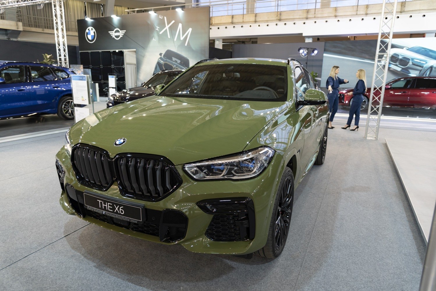 Front view with black kidney grille and LED headlights