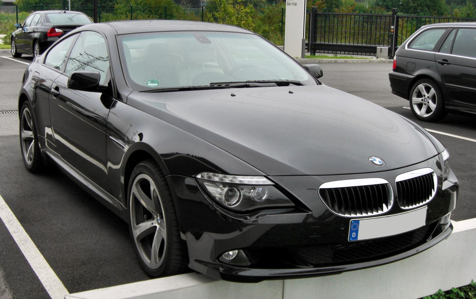 Front view with distinctive headlights and kidney grille