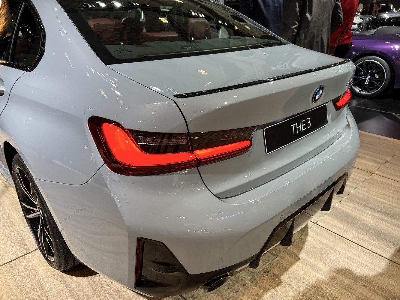 Rear LED tail lights and integrated spoiler with sporty diffuser