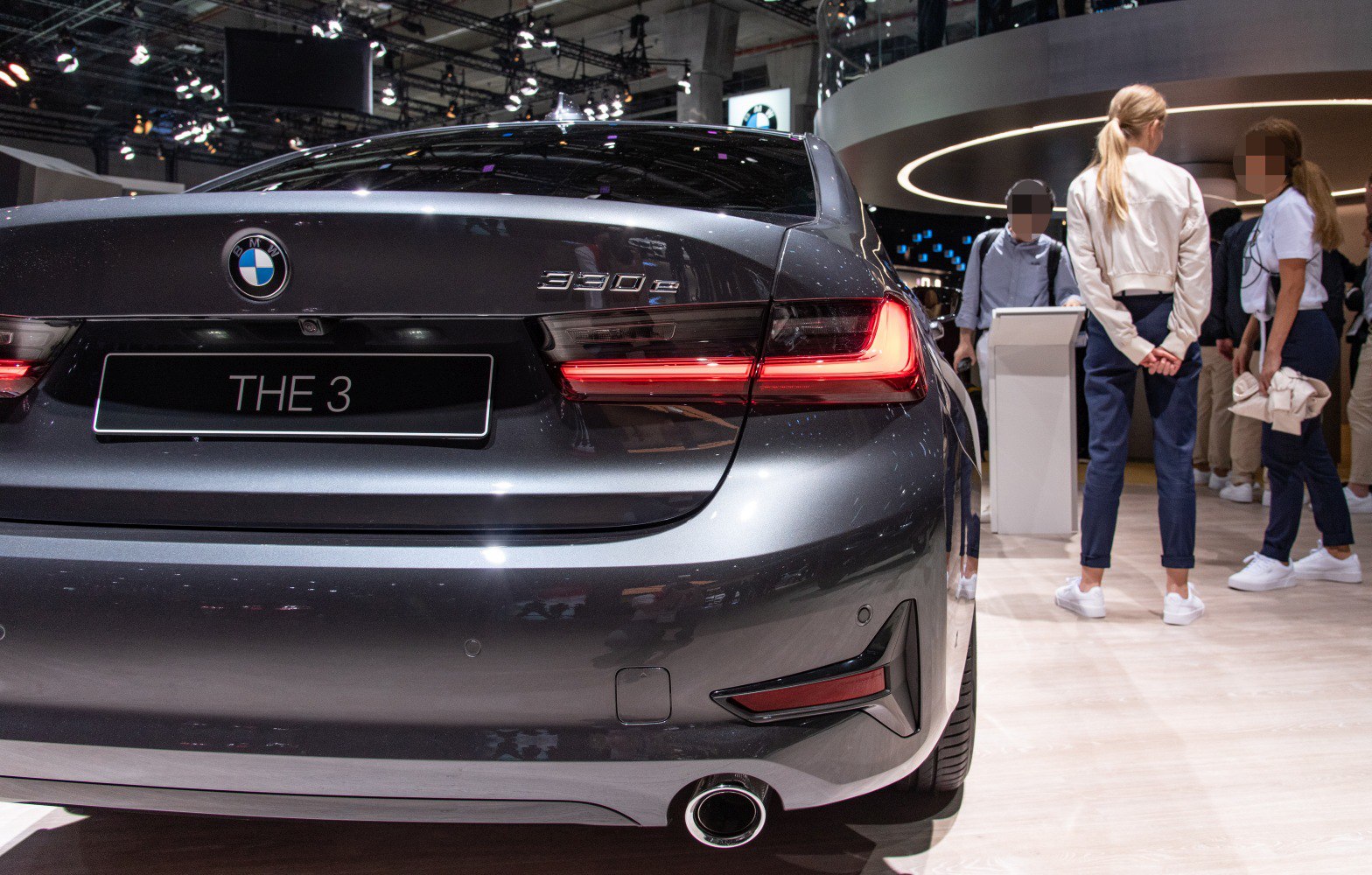 Rear view with tail light and 330e badge