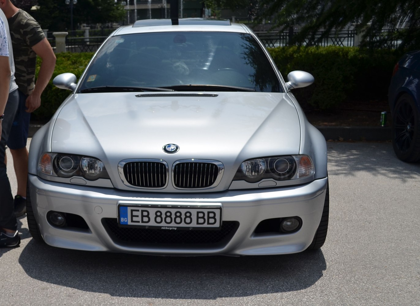 Silver BMW 3 Series E46 front with kidney grille and round headlights