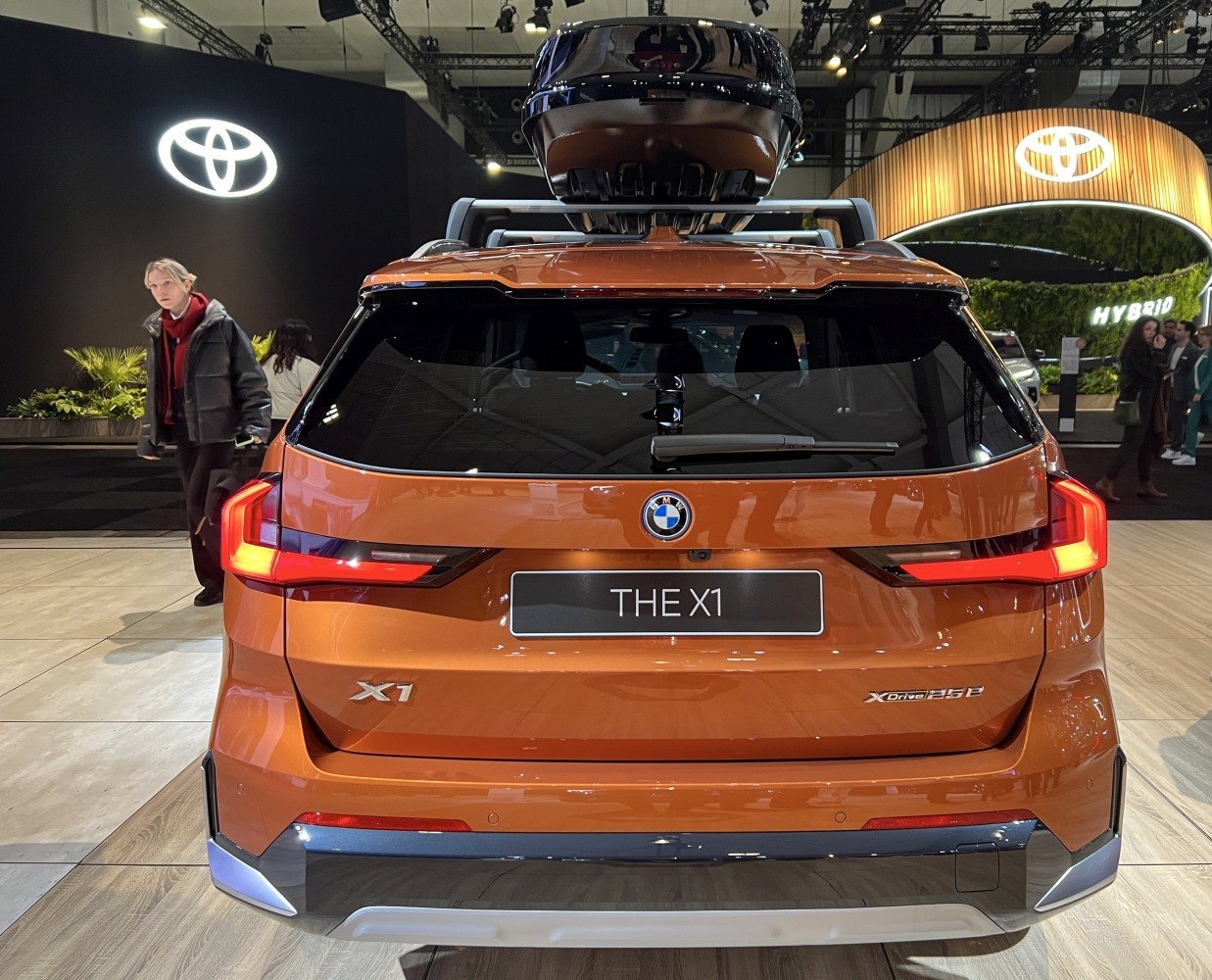 Rear view with LED tail lights and roof box