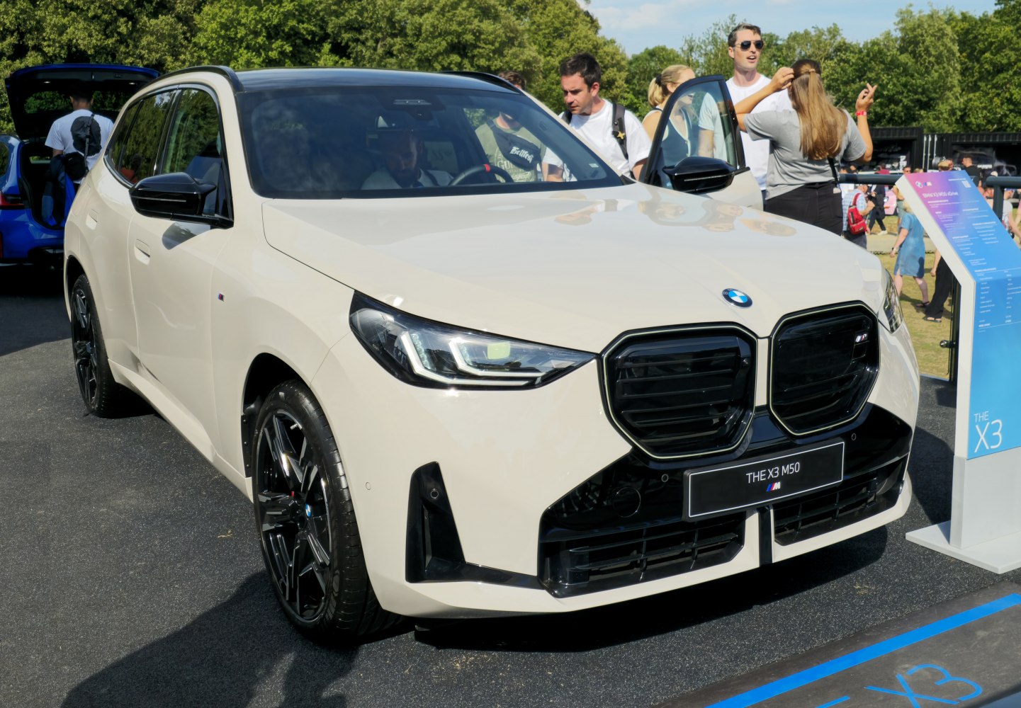 Front view with bold kidney grille and LED headlights