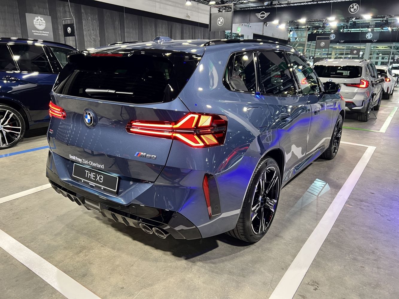 Rear design with LED tail lights and sporty diffuser