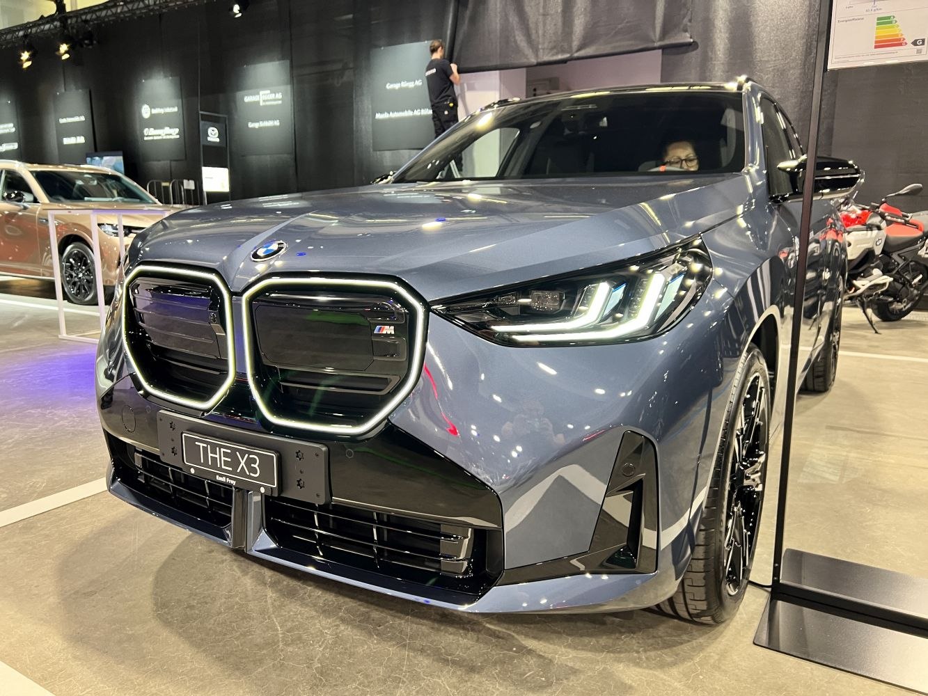Distinctive front grille and angular LED headlights