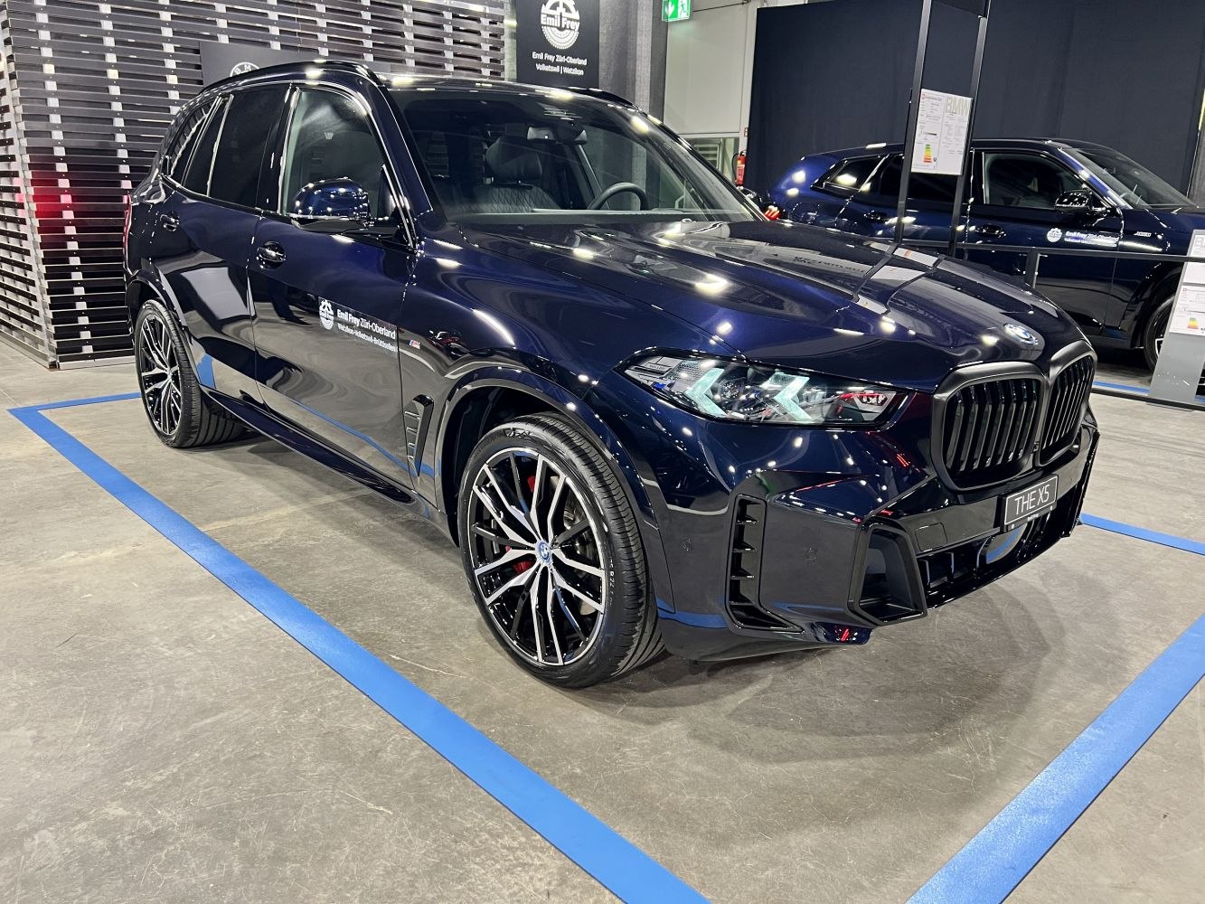 Black kidney grille and sharp LED headlights with sporty wheels