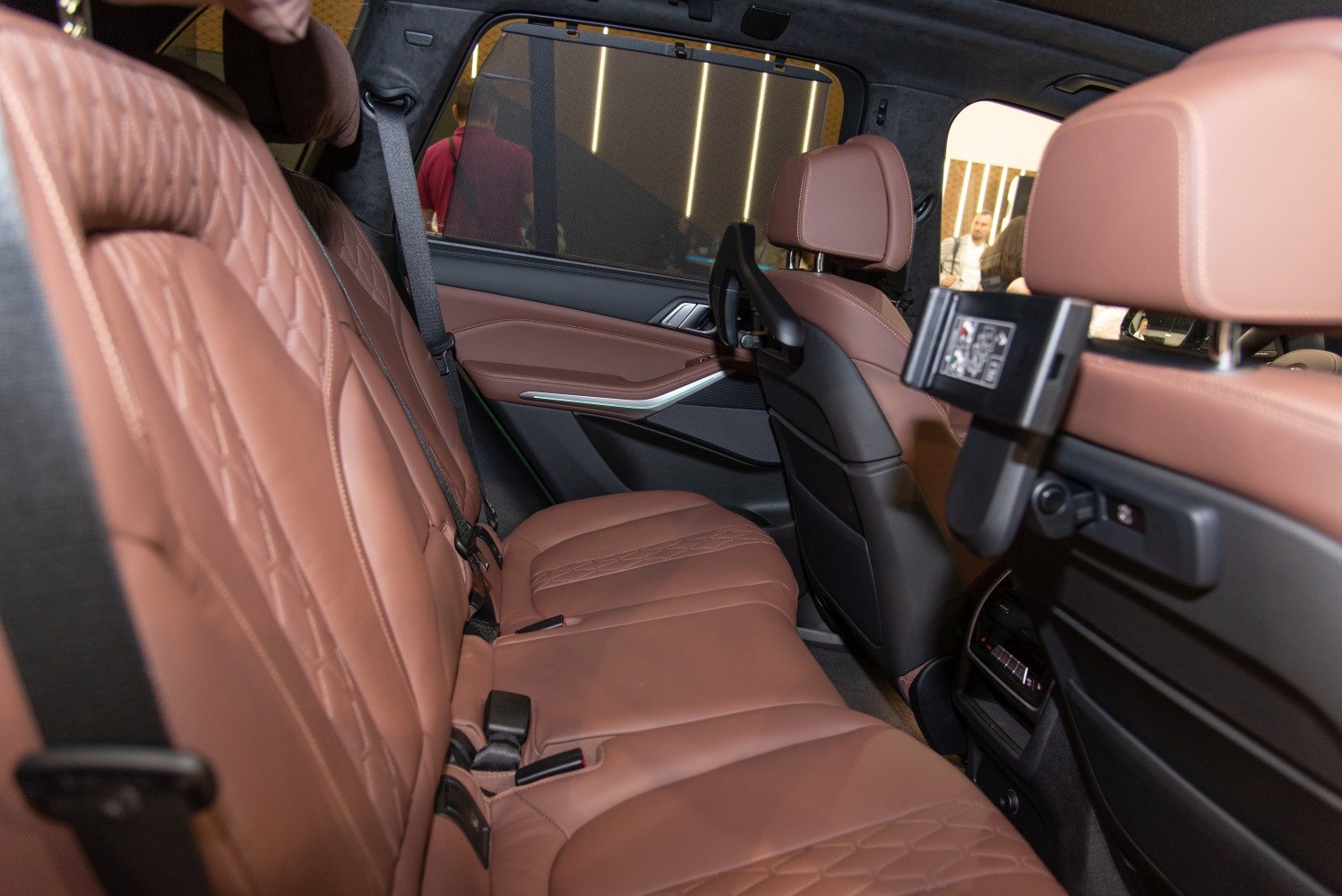 Leather rear seats with quilted pattern and rear-seat entertainment mount