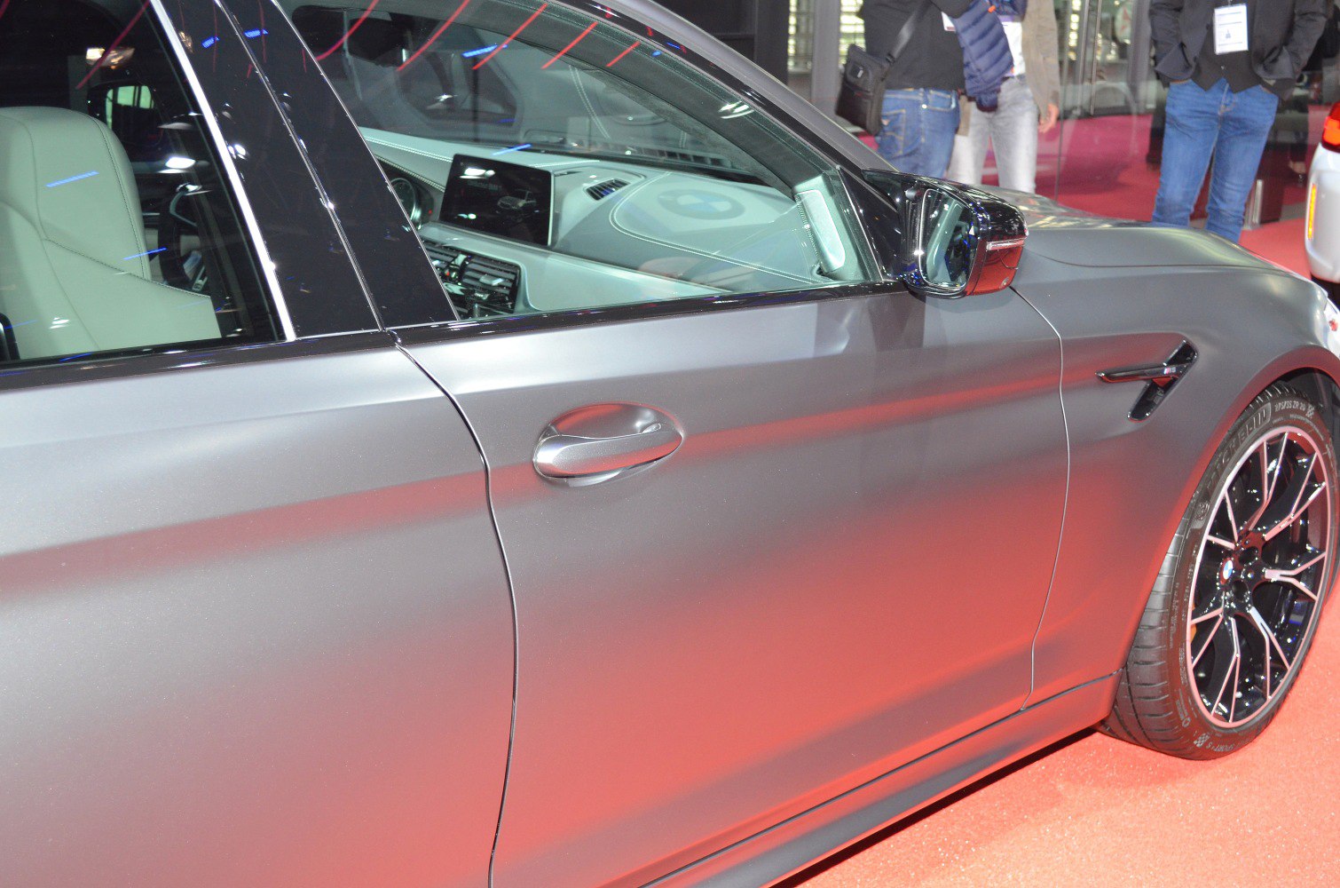 Side door, window, black alloy wheel, leather interior