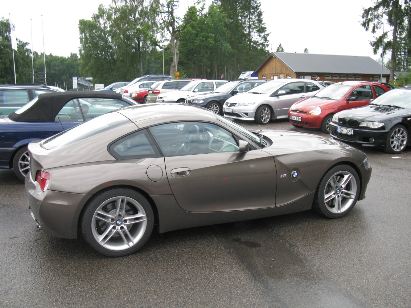 Side profile of BMW Z4 Coupe E86 with alloy wheels
