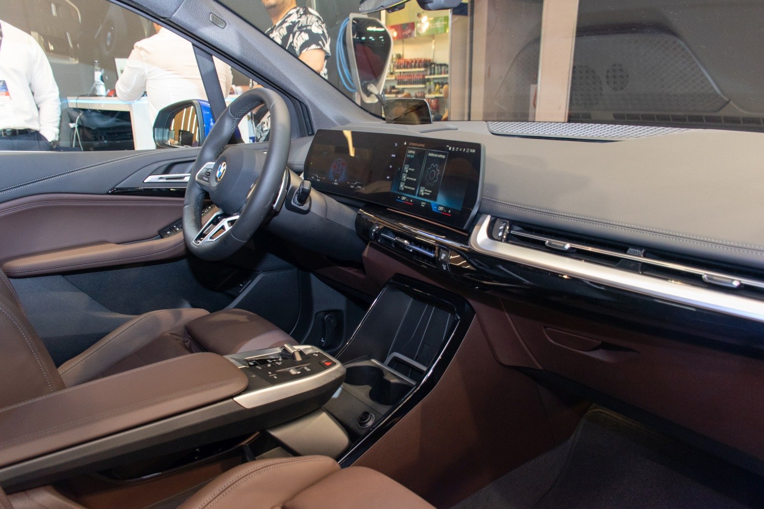 Digital dashboard and steering wheel with infotainment display