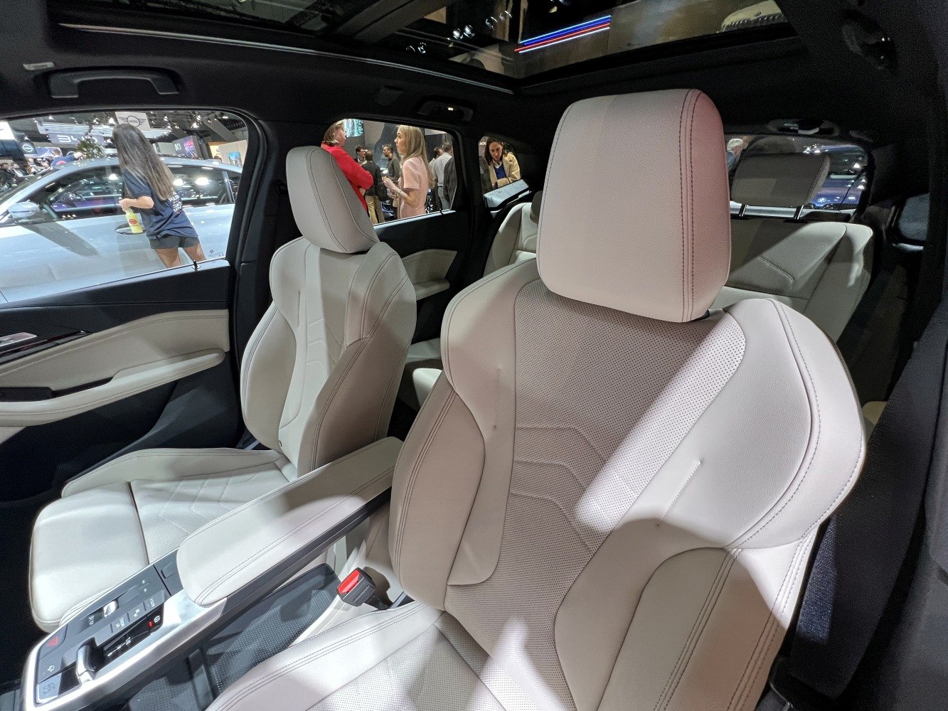 Premium leather front seats and cabin interior with panoramic roof