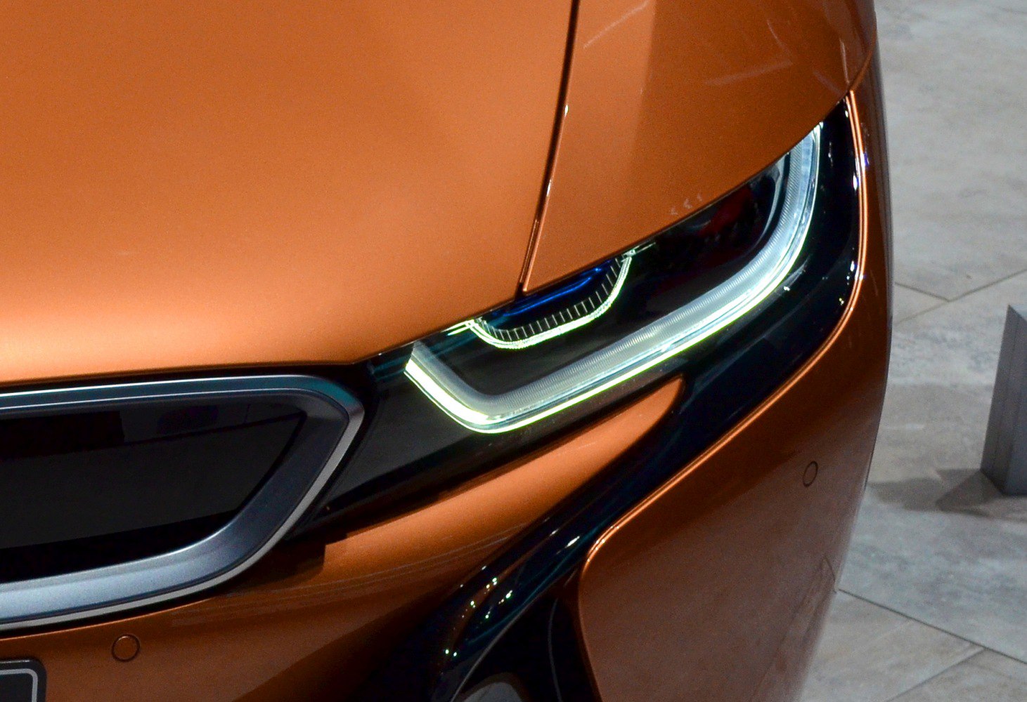 Angular LED front headlight with sleek design