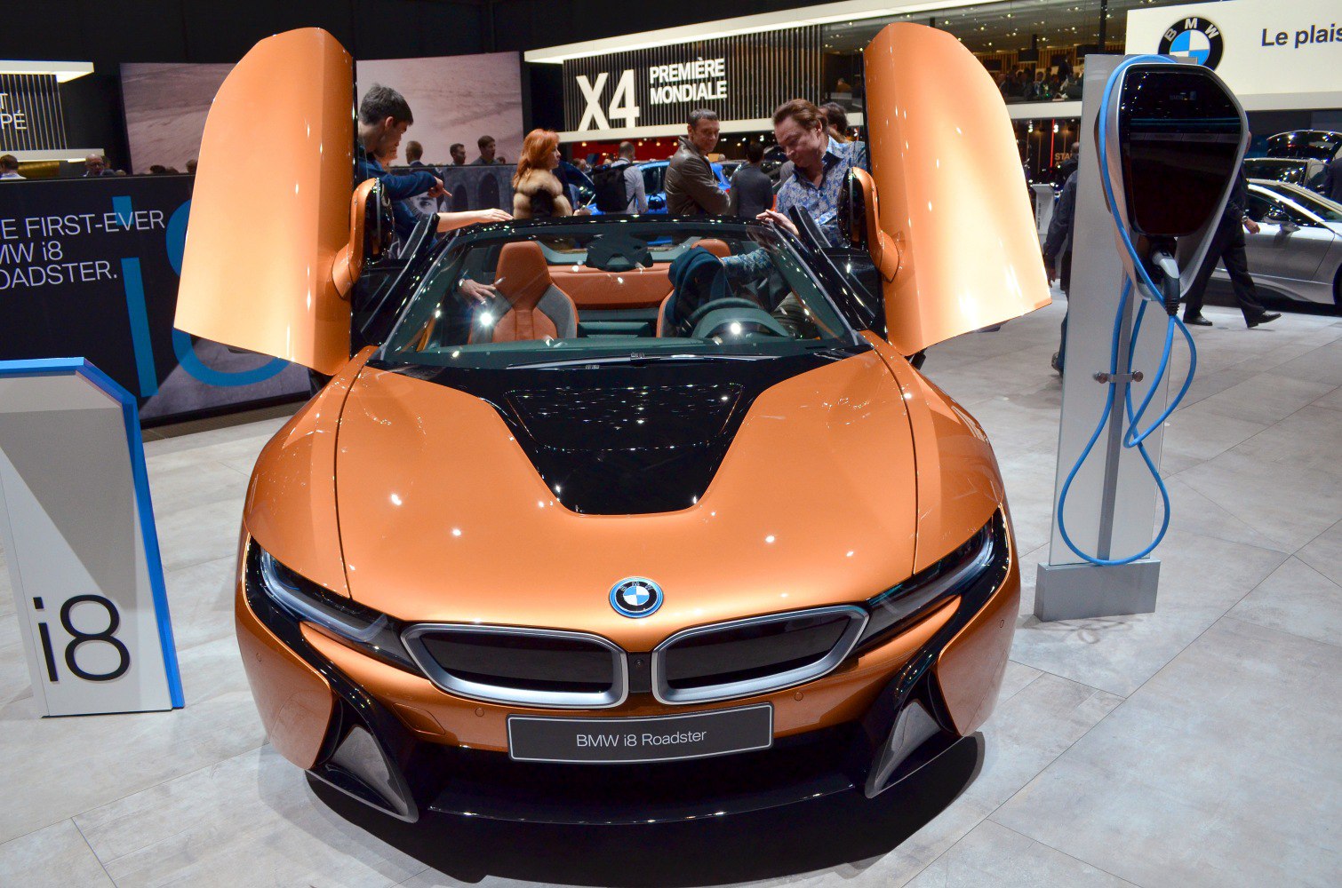 Front view with butterfly doors open