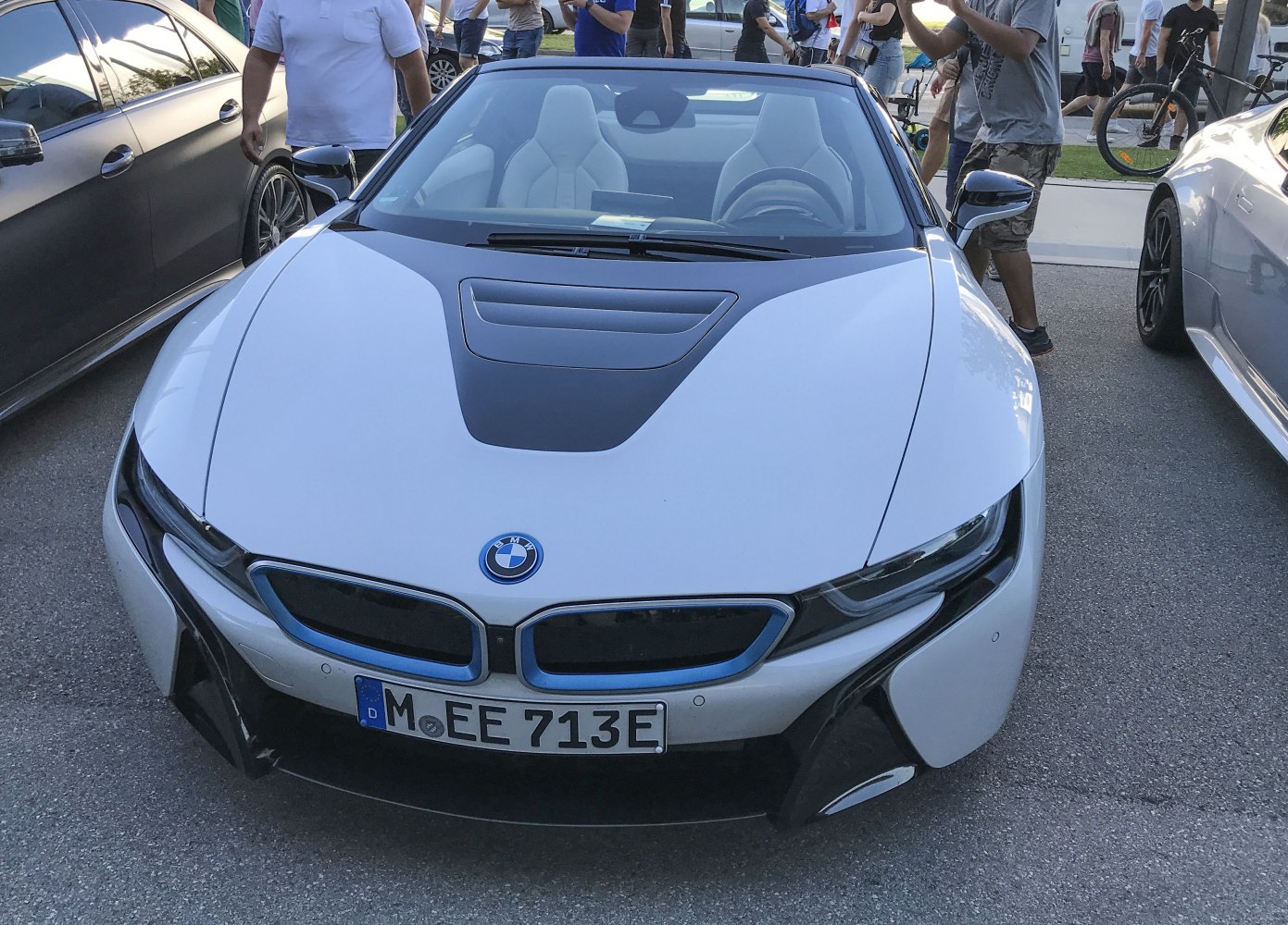 Front view and interior seats of a sporty luxury roadster
